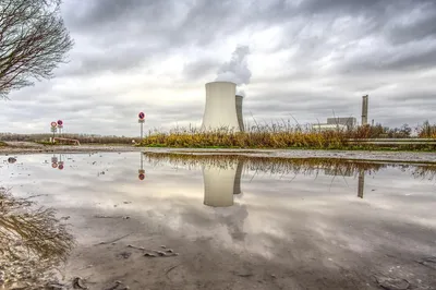 Nuclear Cooling Pond